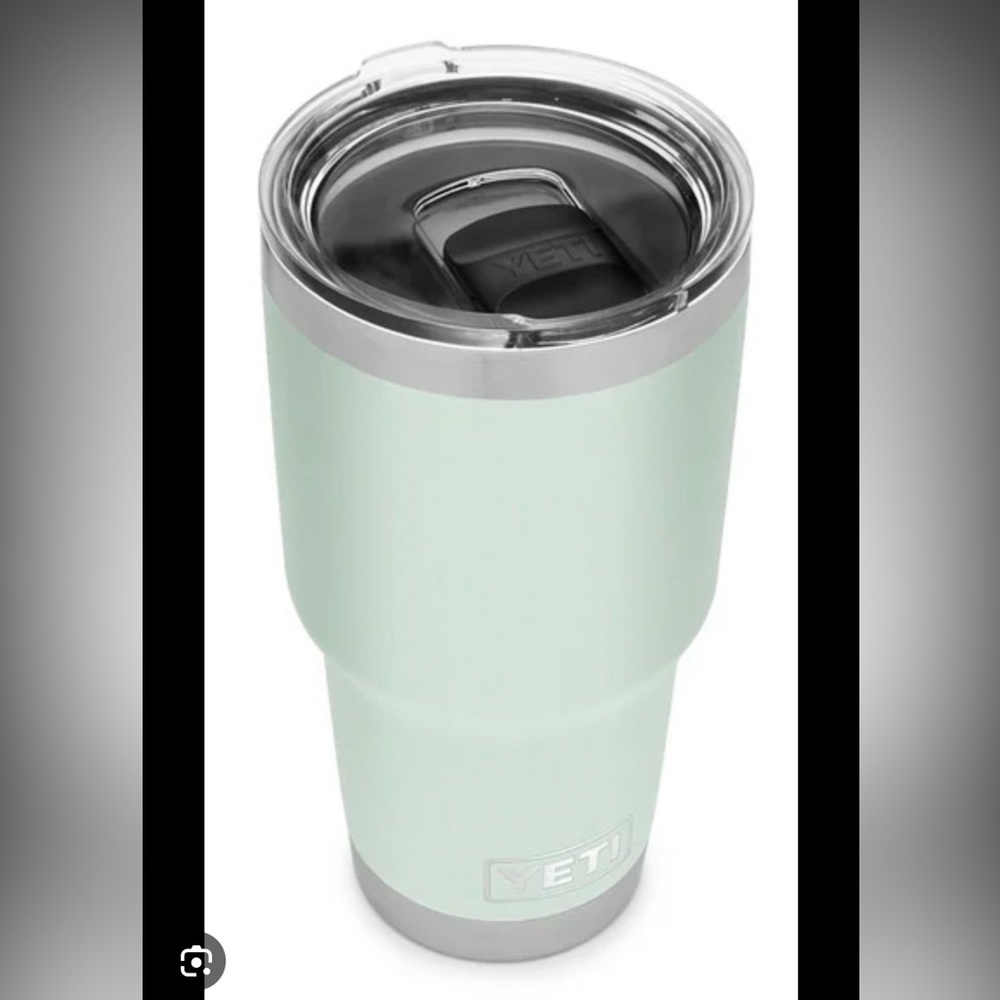 Yeti 30z rambler in sagebrush green